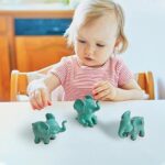 Bltnever Small Elephant Figurine, Set of 3 Cute Elephant Figurines Elephant Ornament for Home Decor, Gift for Kids Children and Elephant Lover